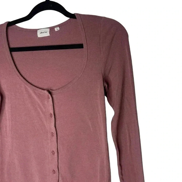 Aritzia Wilfred Free ‘Effie’  Long-sleeve Button Down Cardigan Top Size Small - Picture 9 of 12